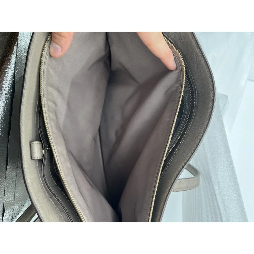 Tory Burch Robinson Tote Gray Heron (gray brown).